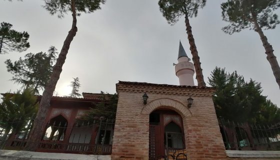 Silahtar Ömer Paşa Camii