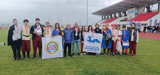 Erbaa Belediyesi Atlı Okculuk Kulübü Afyondan Kupalarla Döndü.
